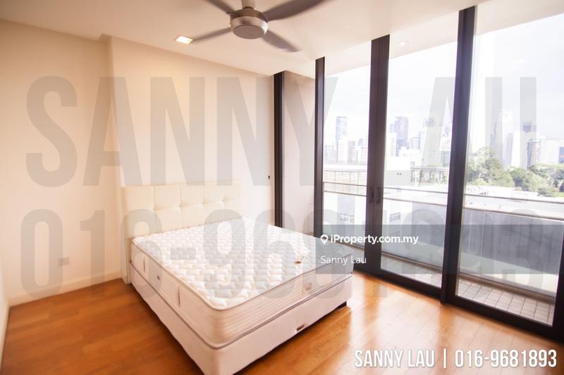 For Sale - 6 CapSquare