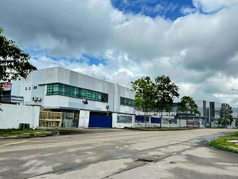 For Sale - Pekan Nanas Jalan Industri