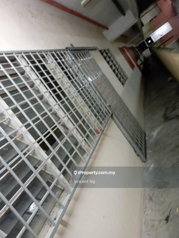 Rumah Pangsa untuk Dijual di Saujana Mawar oleh Vincent Ng - iProperty.com.my