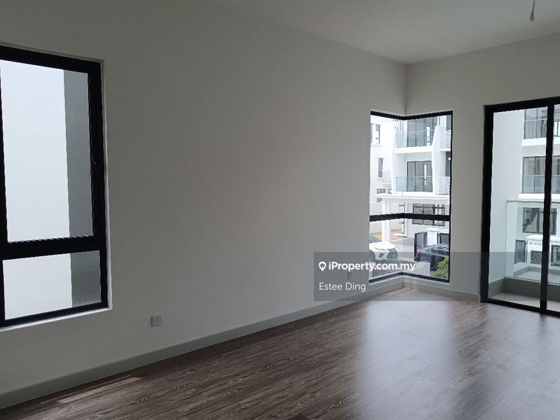 Rumah Berkembar untuk Dijual di Abadi Heights, Puchong oleh Estee Ding - iProperty.com.my