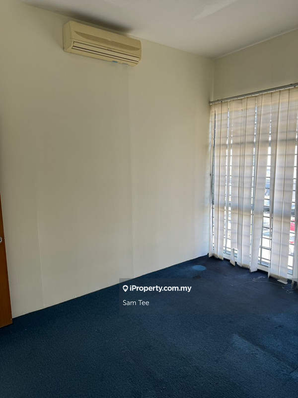 Shop / Office untuk Disewa di Kemuning Utama, Shah Alam oleh Sam Tee - iProperty.com.my