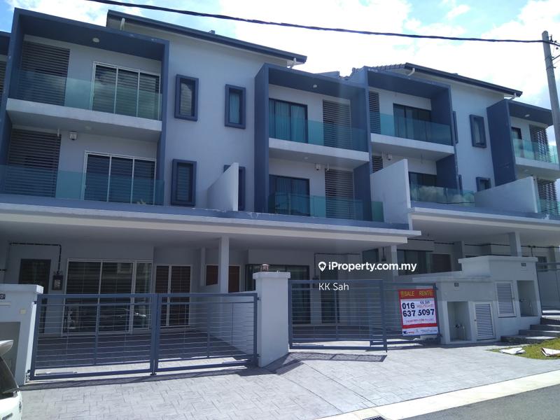 Rumah Teres 3-Tingkat untuk Dijual di Kampung Sungai Lalang, Semenyih oleh KK Sah - iProperty.com.my