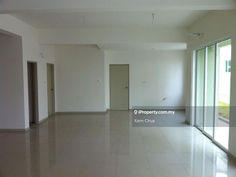 Rumah Berkembar untuk Dijual di Taman Equine, Seri Kembangan oleh Xann Chua - iProperty.com.my