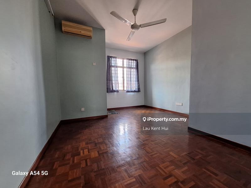 Rumah Berangkai 2 Tingkat untuk Dijual di kjtqa, Seri Kembangan oleh Lau Kent Hui - iProperty.com.my