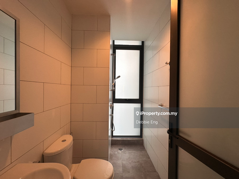 For Rent - Twy Duplex Condos