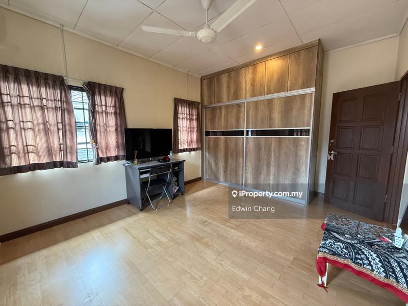Rumah Berkembar untuk Dijual di Bandar Kinrara Seksyen 6, Bandar Kinrara oleh Edwin Chang - iProperty.com.my
