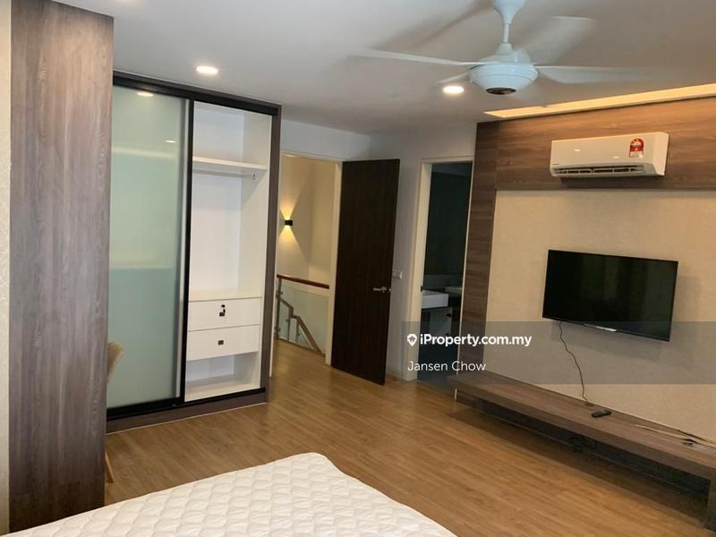 Rumah Bandar untuk Dijual di Taman Bukit Serdang, Seri Kembangan oleh Jansen Chow - iProperty.com.my