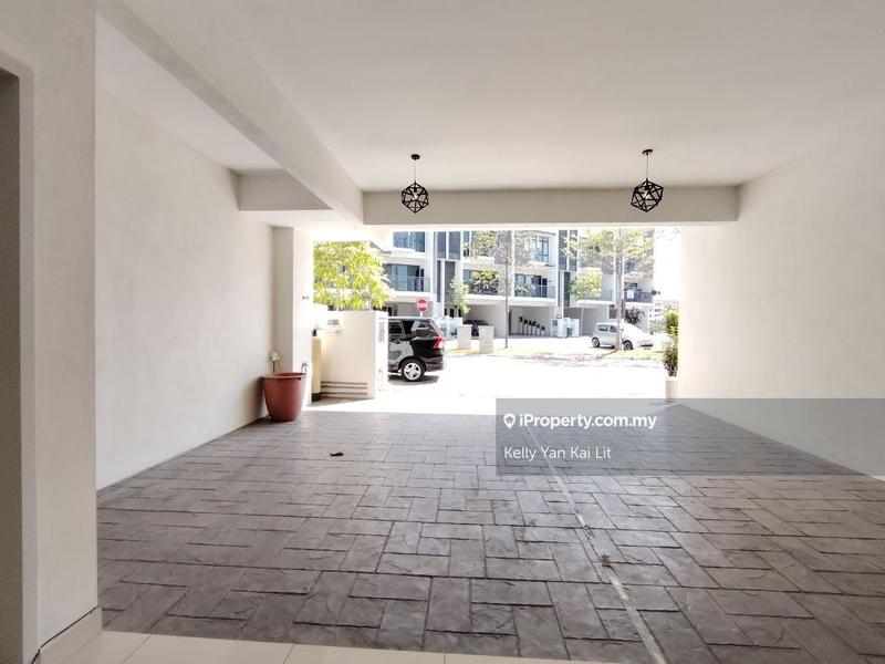 Rumah Teres 3-Tingkat untuk Dijual di Park Residence, Seri Kembangan oleh Kelly Yan Kai Lit - iProperty.com.my