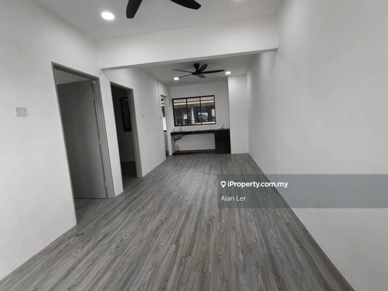 For Sale - Flat Taman Ungku Tun Aminah