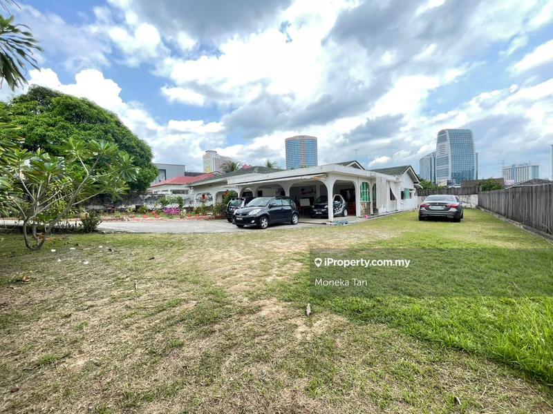 Commercial Bungalow for Sale in Petaling Jaya, Selangor by Moneka Tan - iProperty.com.my