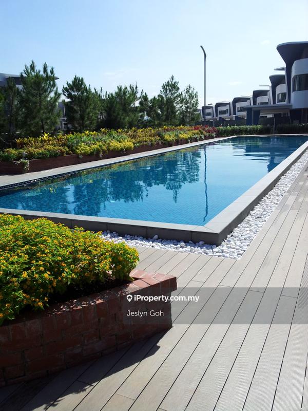 Rumah Berkembar untuk Dijual di Lepironia Gardens, Cyberjaya oleh Jeslyn Goh - iProperty.com.my