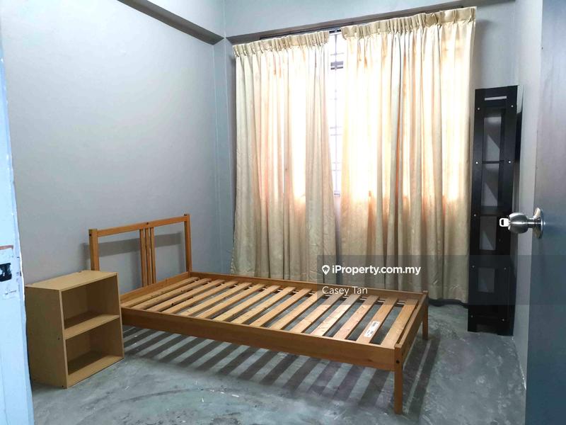Rumah Pangsa untuk Dijual di Taman Johor Jaya oleh Casey Tan - iProperty.com.my