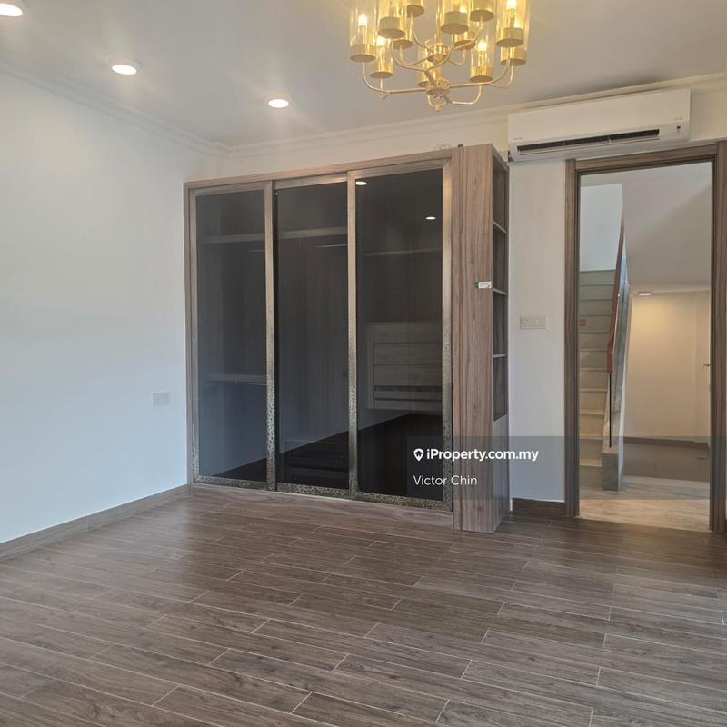 3-storey Terraced House for Sale in Forest City Golf Resort Villa, Johor Bahru by Victor Chin - iProperty.com.my