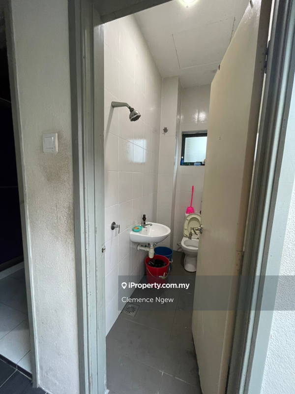 Rumah Berangkai 2.5 Tingkat untuk Dijual di Taman Dagang Jaya, Ampang oleh Clemence Ngew - iProperty.com.my
