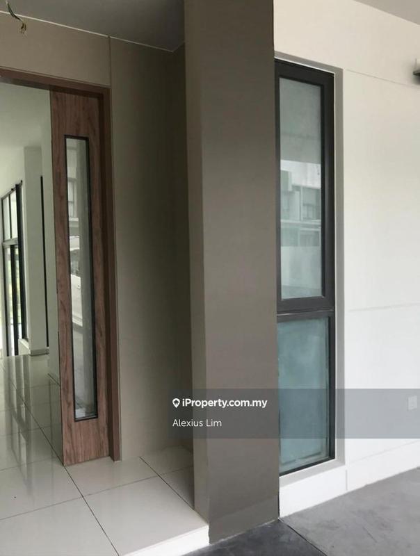 Kediaman Servis untuk Dijual di Emerald Residence oleh Alexius Lim - iProperty.com.my