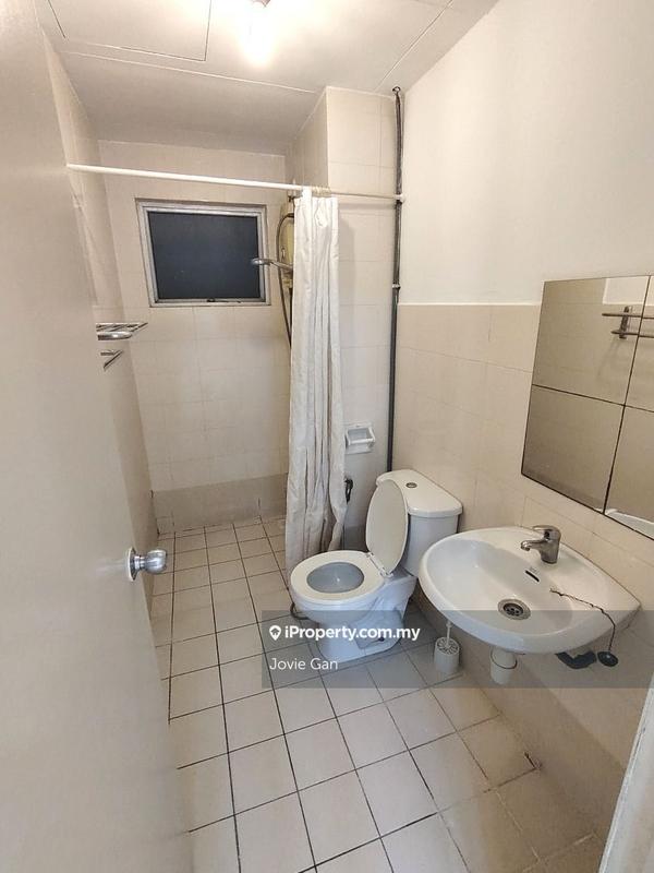 Kondominium untuk Disewa di Perdana View oleh Jovie Gan - iProperty.com.my