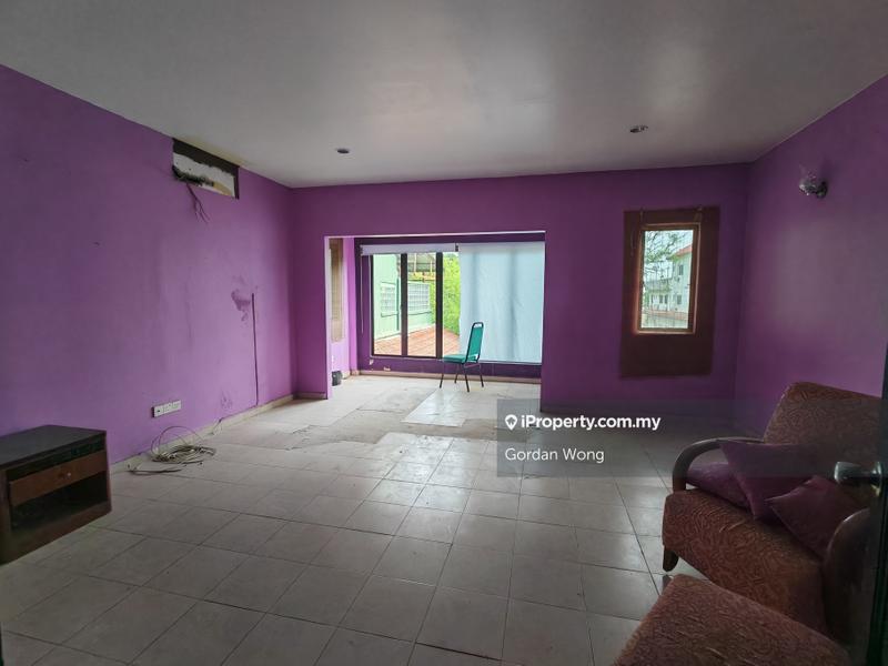 Bungalow House for Sale in Bandar Country Homes, Rawang by Gordan Wong - iProperty.com.my