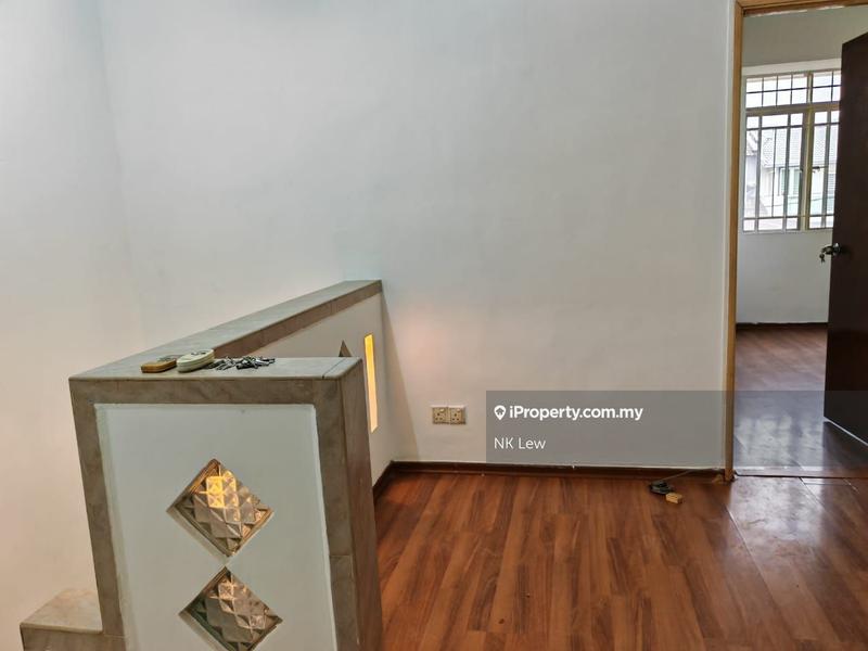 Rumah Teres 2-Tingkat untuk Dijual di Taman Lestari Perdana, Seri Kembangan oleh NK Lew - iProperty.com.my