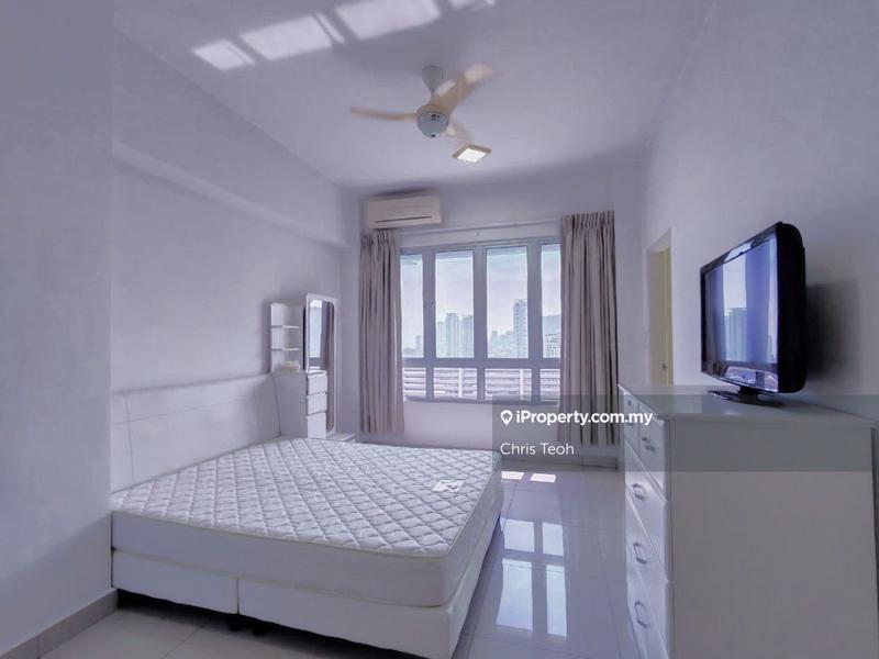 Kondominium untuk Dijual di Surin Condominium oleh Chris Teoh - iProperty.com.my