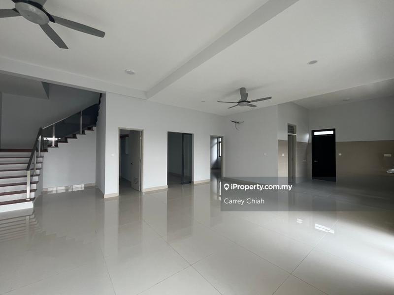 Rumah Berkembar untuk Dijual di Lake Side Residence Puchong, Puchong oleh Carrey Chiah - iProperty.com.my