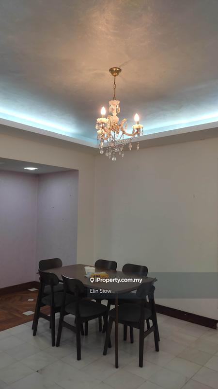 For Rent - Desa Palma