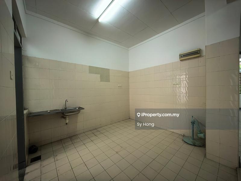 Townhouse for Sale in Kota Kemuning, Shah Alam by Sy Hong - iProperty.com.my