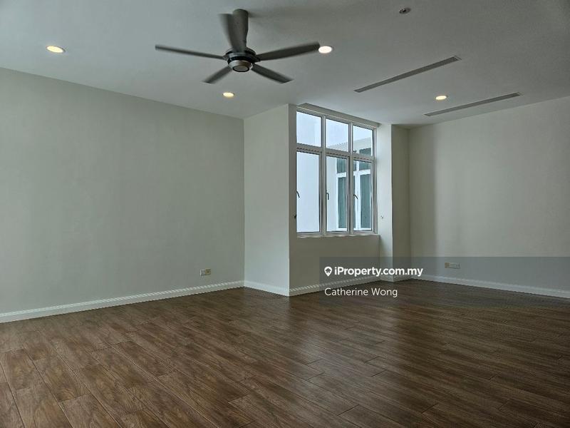 For Sale - Kenny Hills Residence