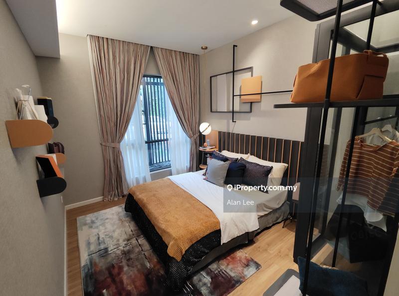 For Sale - Emerald 9