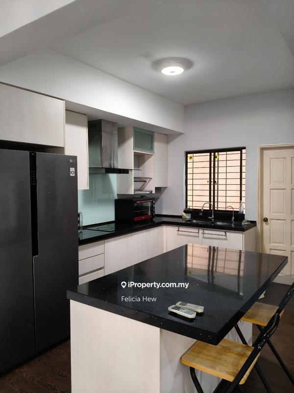 For Sale - Villa Flora