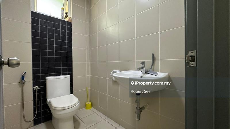 Pejabat-Runcit untuk Dijual di Kota Damansara, Selangor oleh Robert See - iProperty.com.my