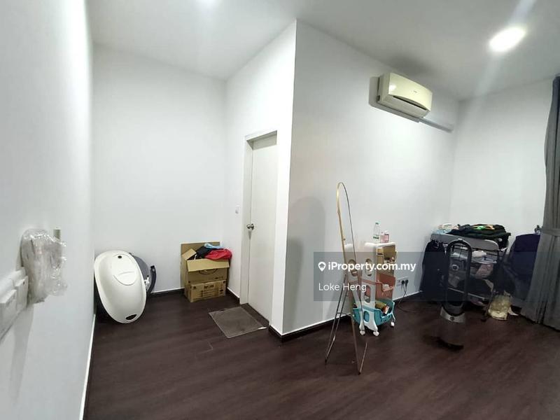 Rumah Teres untuk Dijual di Setia Utama, Setia Alam oleh Loke Heng - iProperty.com.my