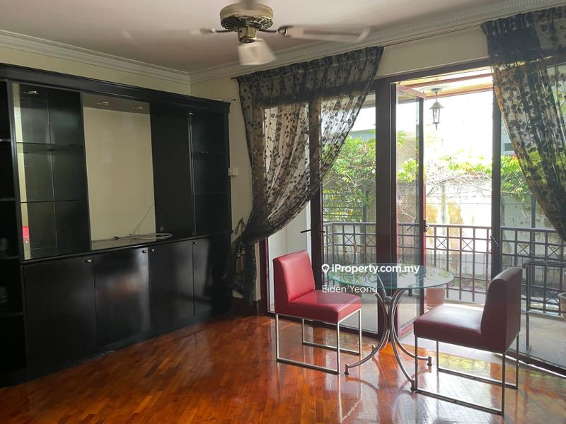 For Sale - Fernlea Court