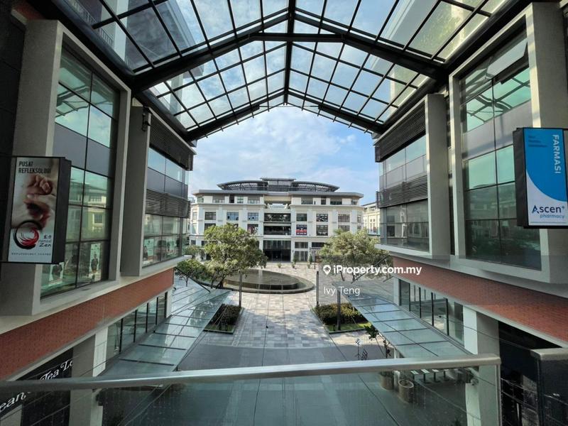 For Sale - Plaza Arkadia