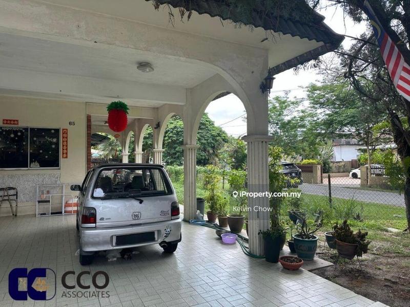 Banglo untuk Dijual di Canning Garden Facing Main Road Corner Unit, Ipoh oleh Kelvin Chow - iProperty.com.my