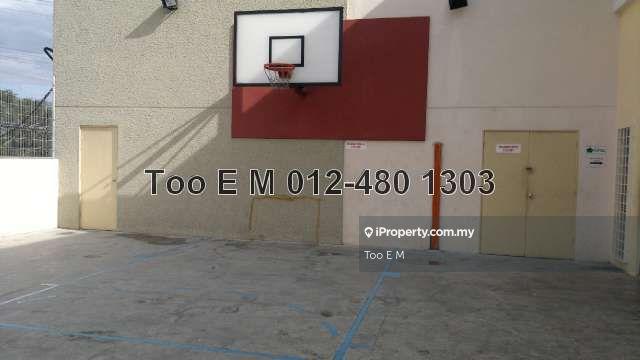 Rumah Bandar untuk Dijual di Taman Amansiara, Rawang oleh Too E M - Half Basket Court - iProperty.com.my