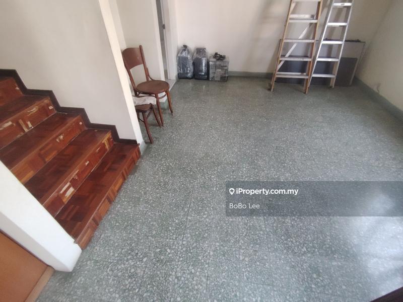 Rumah Berangkai 2 Tingkat untuk Dijual di Taman Overseas Union (Taman Oug), Jalan Klang Lama (Old Klang Road) oleh BoBo Lee - iProperty.com.my