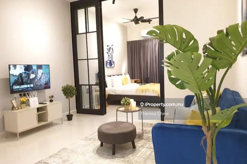 For Rent - Core Soho Suite