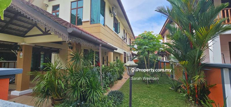 Bungalow House for Sale in Bungalow Facing Lake Laman Kemboja Kota Seriemas, Nilai by Sarah Weelden - iProperty.com.my