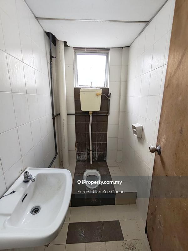 Shop for Sale in Bandar Parklands, Klang, Klang by Forrest Gan Yee Chuan - iProperty.com.my