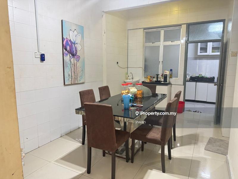 Rumah Berkembar untuk Dijual di Bandar Saujana Putra, Tanjong Duabelas oleh Irwan Affandi - iProperty.com.my