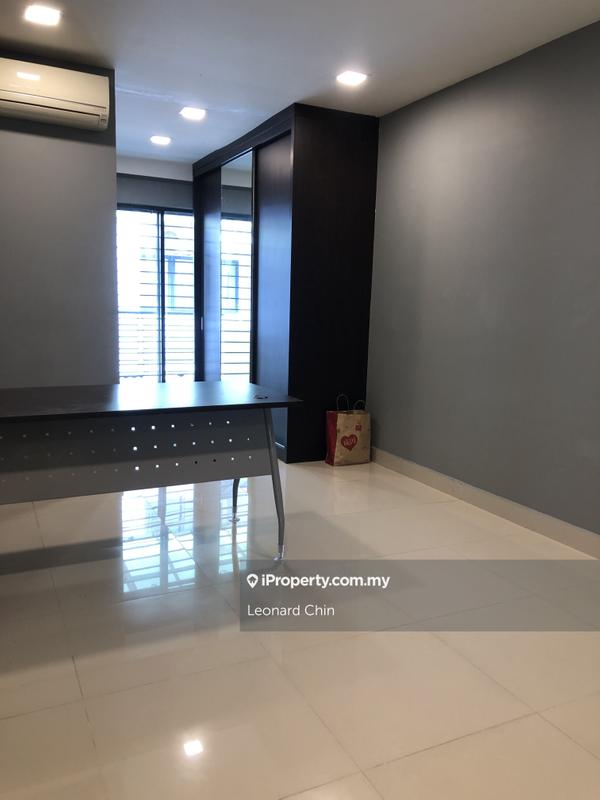 2.5-storey Terraced House for Sale in meadow lake fields, Sungai Besi by Leonard Chin - iProperty.com.my