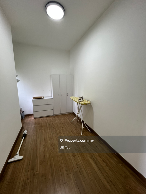 Kondominium untuk Disewa di The Greens (Residensi Hijauan) @ Subang West oleh JR Tey - iProperty.com.my