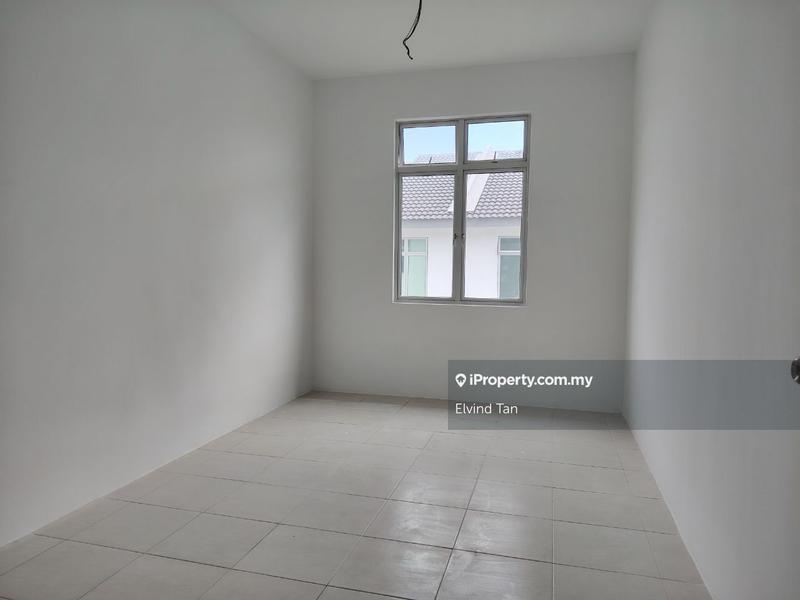 Rumah Berangkai 2 Tingkat untuk Dijual di 03yrw, Jasin oleh Elvind Tan - iProperty.com.my
