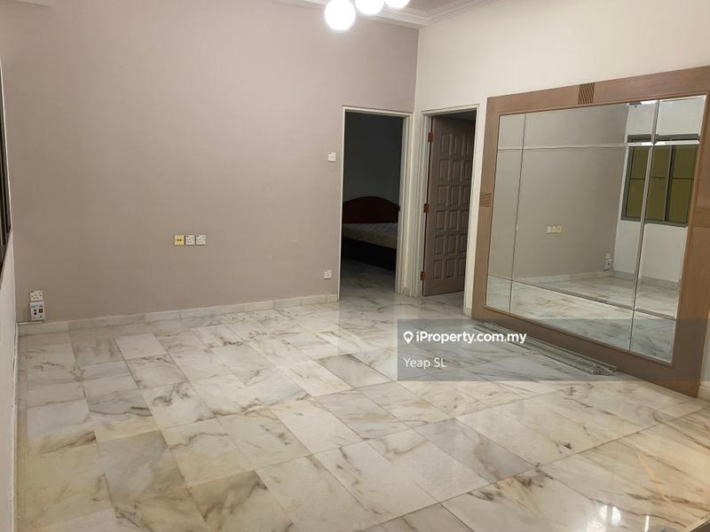 Condominium for Sale in Diamond Villa Condominium by Yeap SL - iProperty.com.my