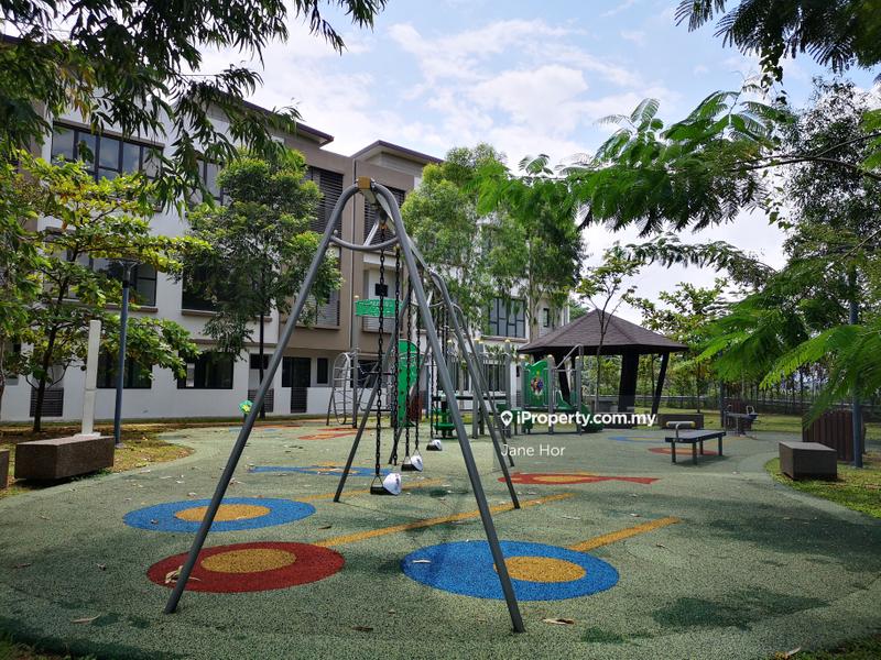 Townhouse for Sale in 16 Sierra, Puchong by Jane Hor - iProperty.com.my