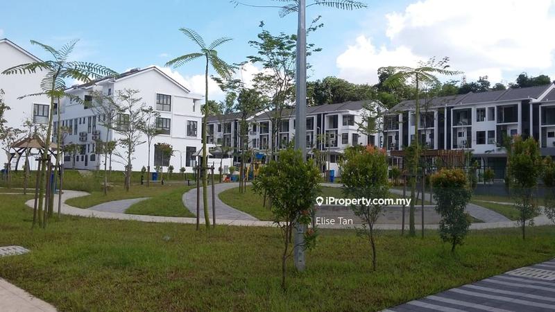 Rumah Teres 3-Tingkat untuk Dijual di Bandar Putra Permai, Seri Kembangan oleh Elise Tan - iProperty.com.my
