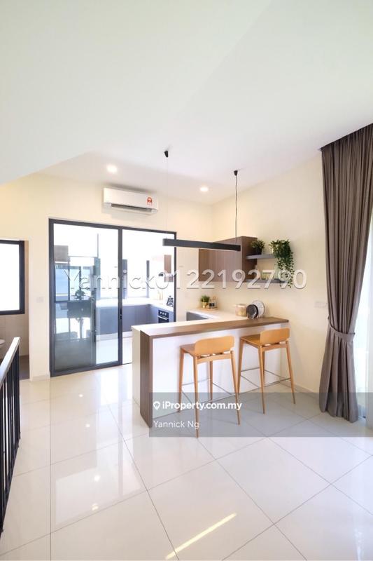Townhouse for Sale in Seri Kembangan, Seri Kembangan by Yannick Ng - iProperty.com.my