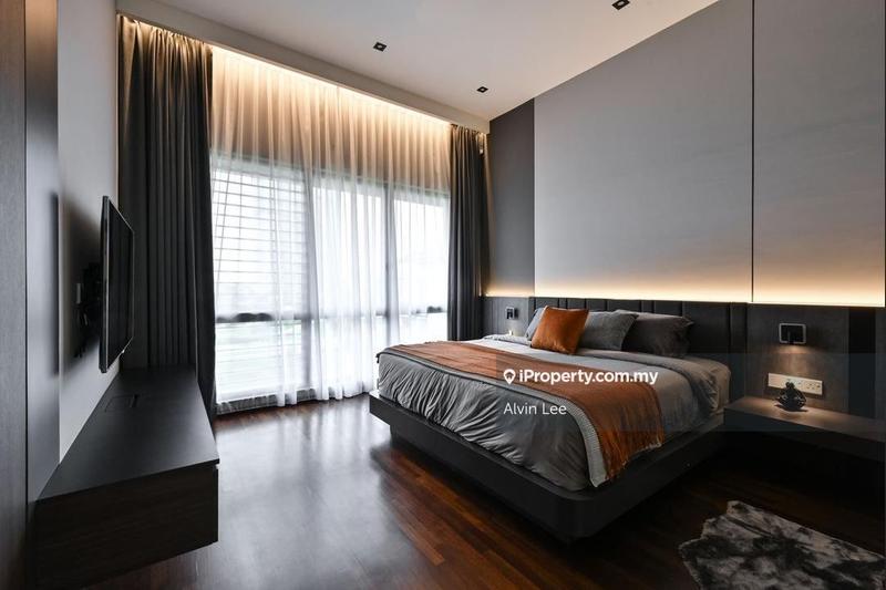 For Sale - The Rainz