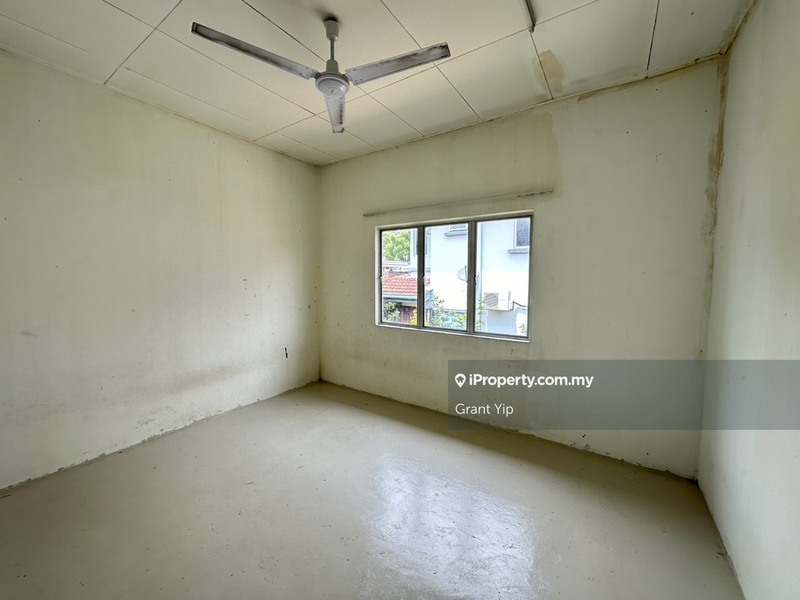 Semi-Detached House for Sale in Taman Puncak Jalil, Seri Kembangan by Grant Yip - iProperty.com.my
