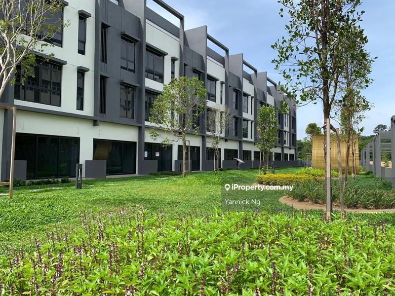 Townhouse for Sale in Seri Kembangan, Seri Kembangan by Yannick Ng - iProperty.com.my